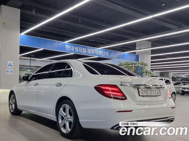 Mercedes-Benz E-Class 2017 — photo 5