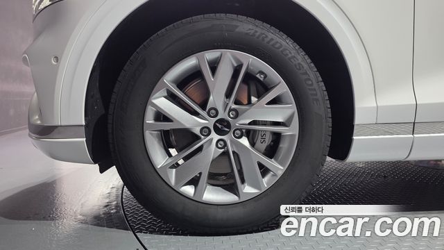 Genesis GV70 2025 — photo 5