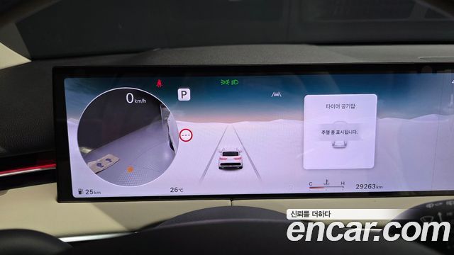 Genesis GV70 2025 — photo 11