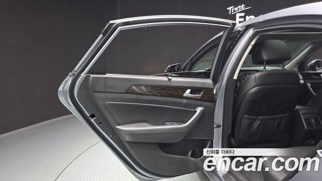 Hyundai Sonata 2017 — photo 15