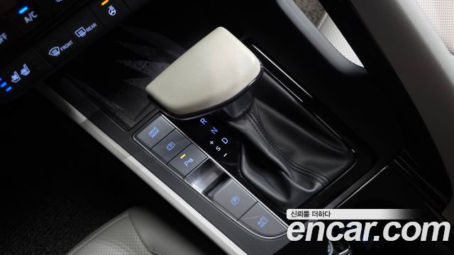 Hyundai AVANTE 2021 — photo 12