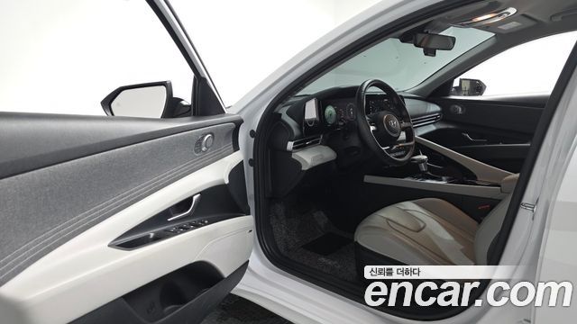 Hyundai AVANTE 2021 — photo 13