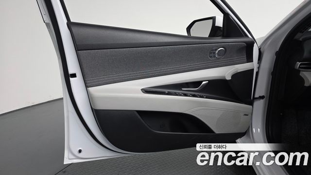 Hyundai AVANTE 2021 — photo 14