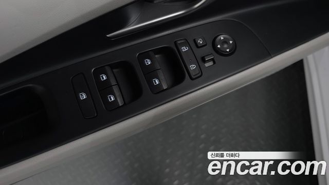 Hyundai AVANTE 2021 — photo 30
