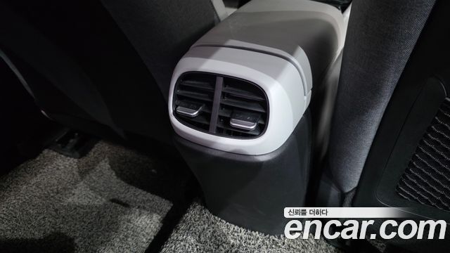 Hyundai AVANTE 2021 — photo 31
