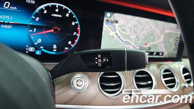 Mercedes-Benz E-Class 2021 — photo 12