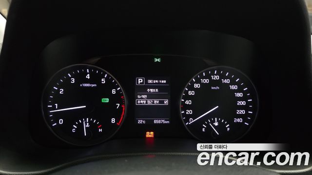 Hyundai AVANTE 2017 — photo 11