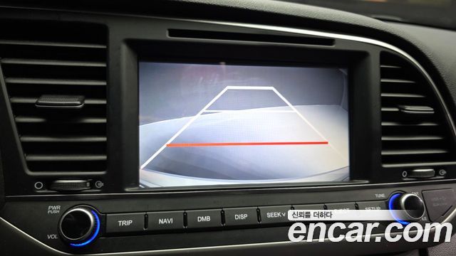 Hyundai AVANTE 2017 — photo 22