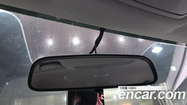 Hyundai AVANTE 2017 — photo 24