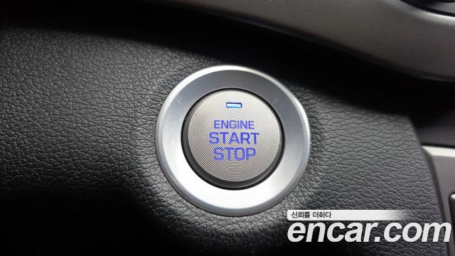Hyundai AVANTE 2017 — photo 25
