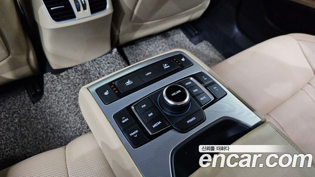 Genesis G80 2018 — photo 19