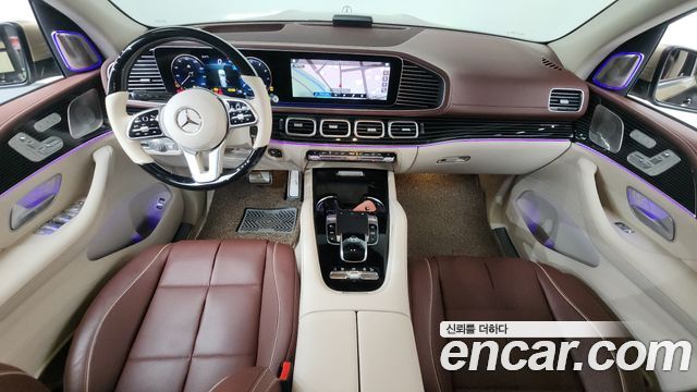 Mercedes-Benz GLS-Class 2023 — photo 10