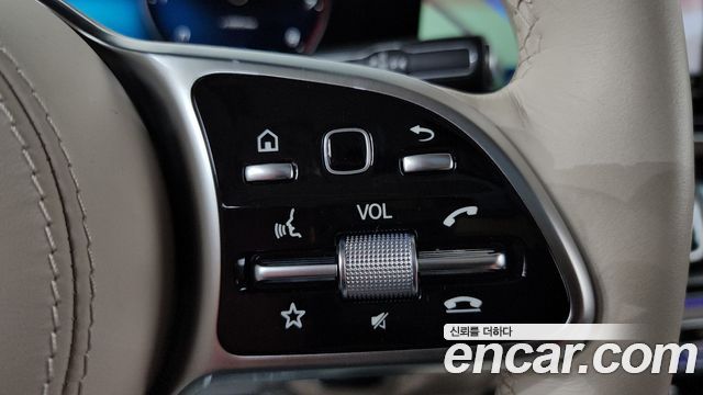 Mercedes-Benz GLS-Class 2023 — photo 22