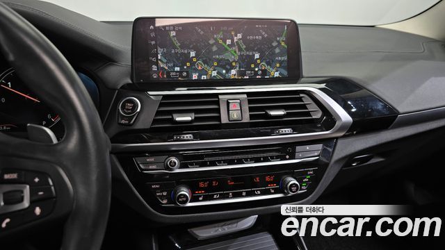 BMW X3 2018 — photo 18