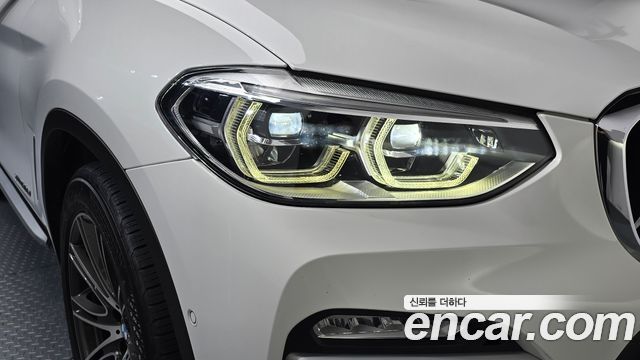 BMW X3 2018 — photo 8