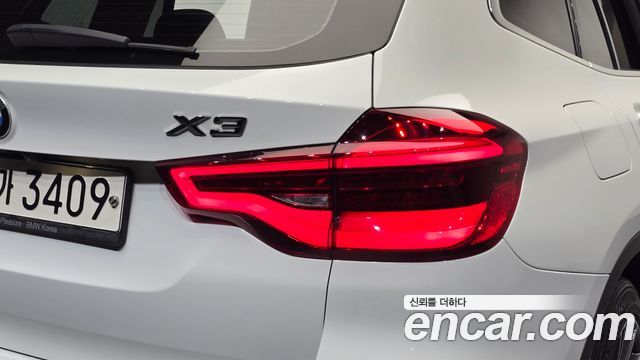 BMW X3 2018 — photo 9
