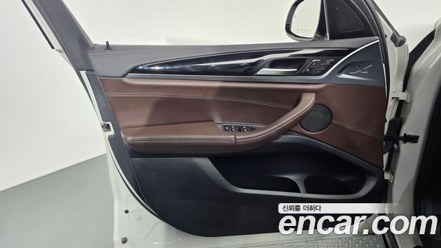 BMW X3 2018 — photo 14