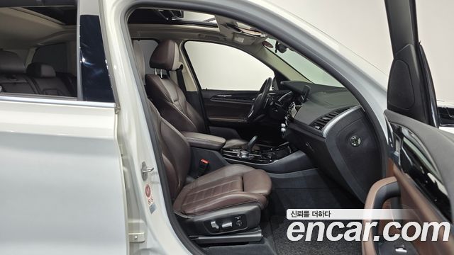 BMW X3 2018 — photo 16