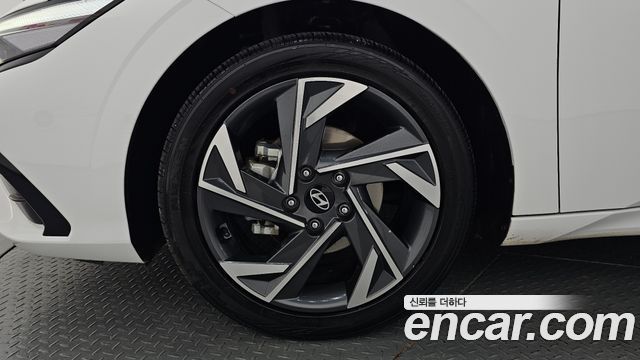 Hyundai AVANTE 2024 — photo 5