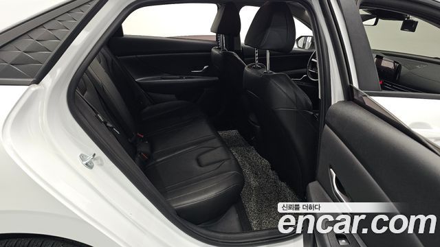 Hyundai AVANTE 2024 — photo 17