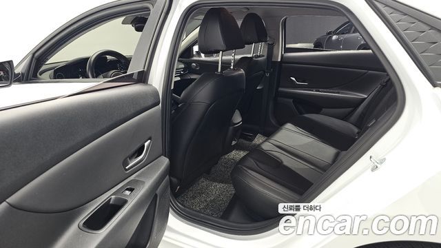Hyundai AVANTE 2024 — photo 18