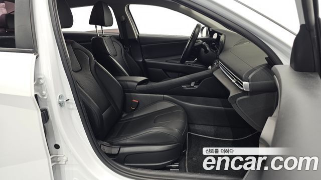 Hyundai AVANTE 2024 — photo 16
