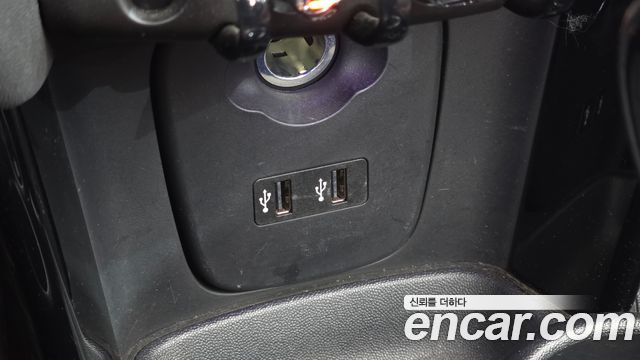 Mini Cooper Convertible 2019 — photo 29