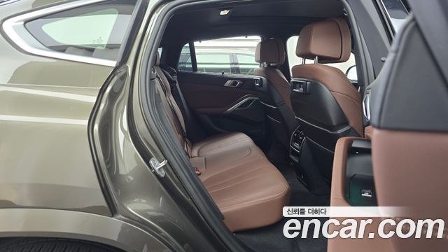 BMW X6 2021 — photo 17