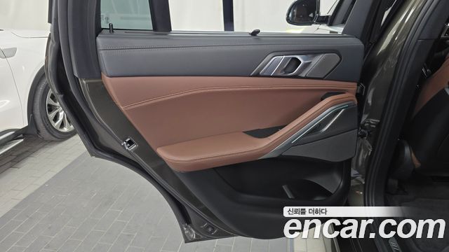 BMW X6 2021 — photo 15