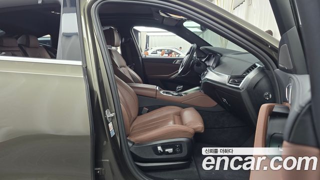 BMW X6 2021 — photo 16