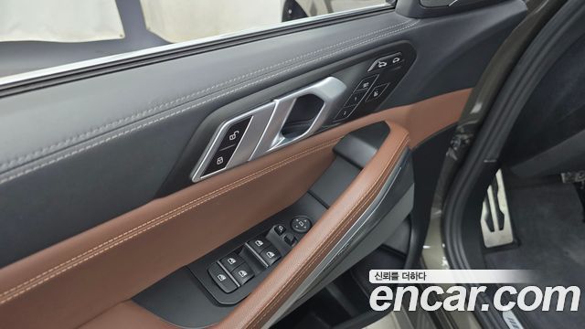 BMW X6 2021 — photo 28
