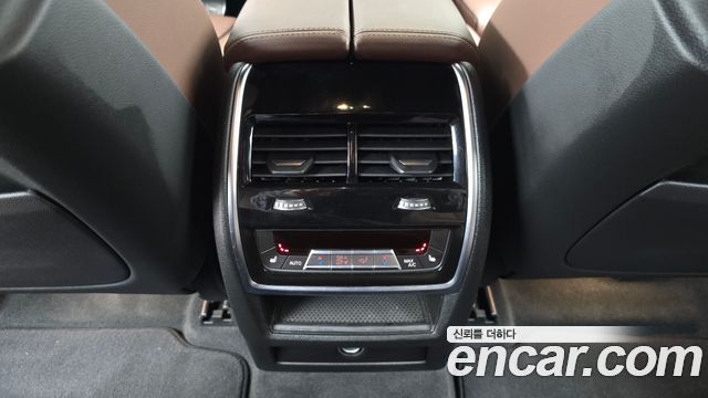 BMW X6 2021 — photo 31