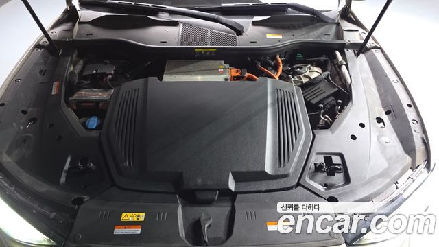 Audi e-tron 2020 — photo 6