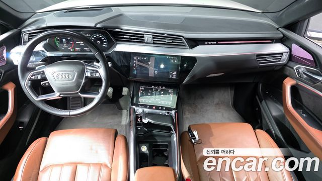 Audi e-tron 2020 — photo 7