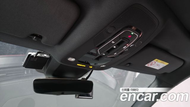 Audi e-tron 2020 — photo 18