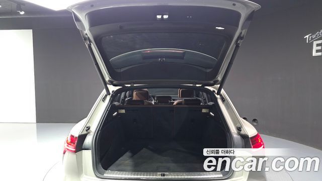 Audi e-tron 2020 — photo 20