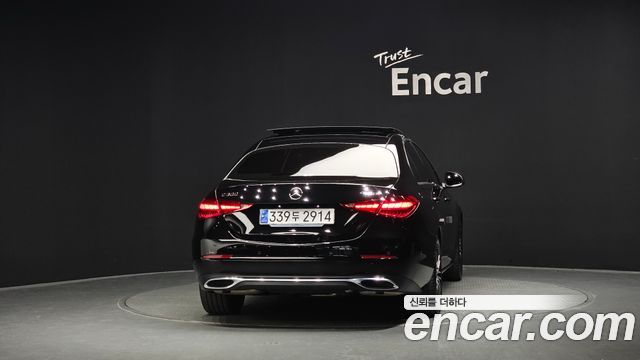 Mercedes-Benz C-Class 2024 — photo 4