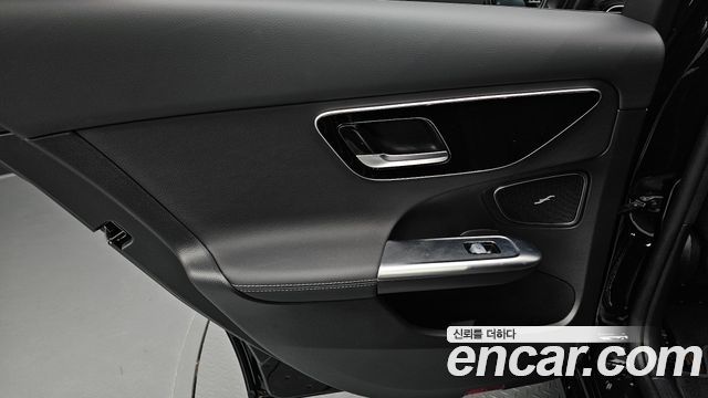 Mercedes-Benz C-Class 2024 — photo 15