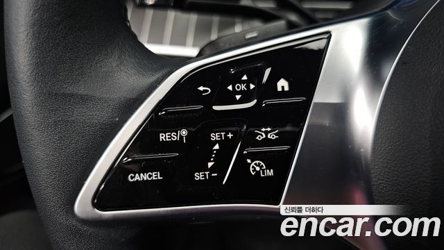 Mercedes-Benz C-Class 2024 — photo 28