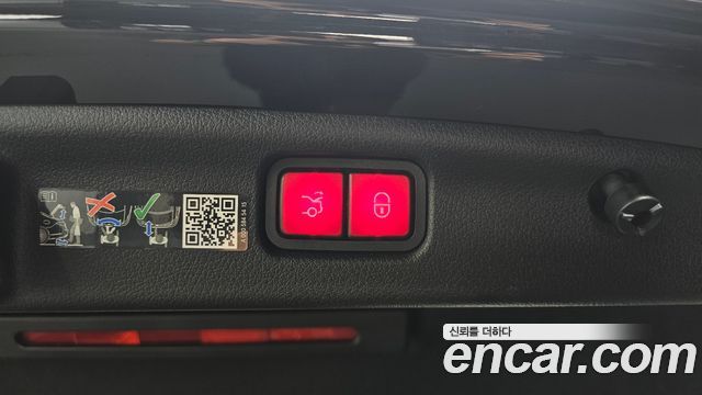 Mercedes-Benz C-Class 2024 — photo 31