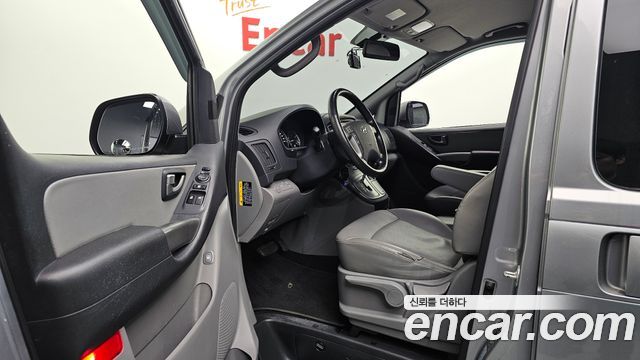 Hyundai Starex 2018 — photo 13