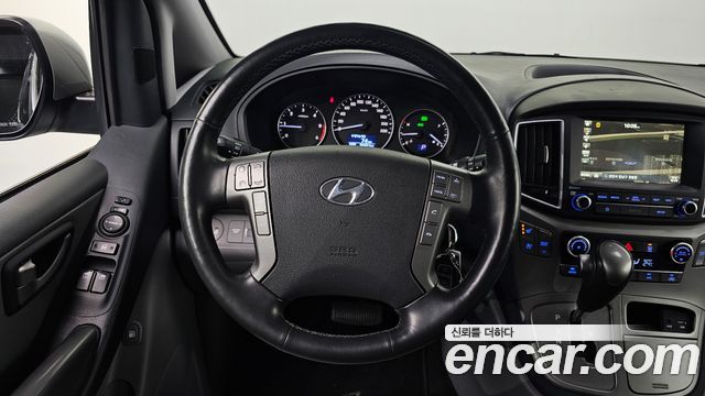 Hyundai Starex 2018 — photo 21