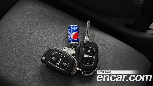 Hyundai Starex 2018 — photo 23