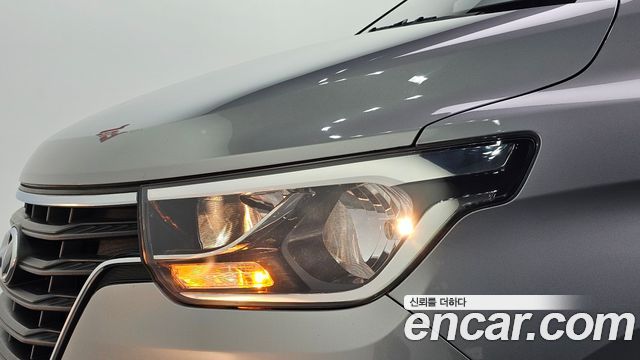 Hyundai Starex 2018 — photo 8