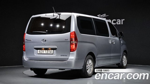 Hyundai Starex 2021 — photo 2
