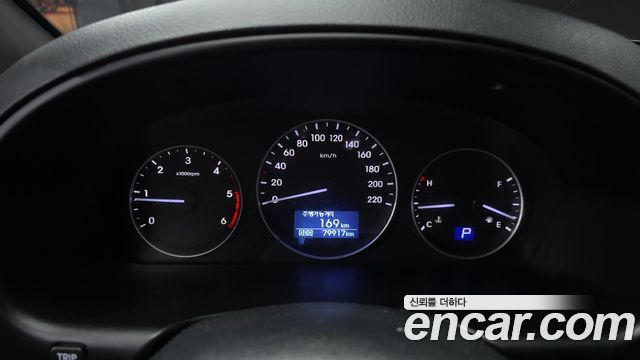 Hyundai Starex 2021 — photo 11