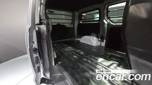 Hyundai Starex 2021 — photo 18