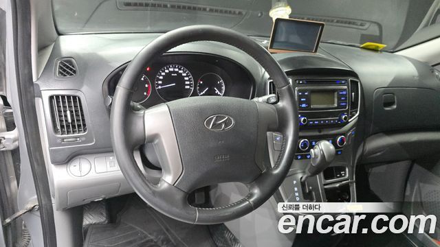 Hyundai Starex 2021 — photo 19