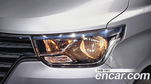 Hyundai Starex 2021 — photo 8