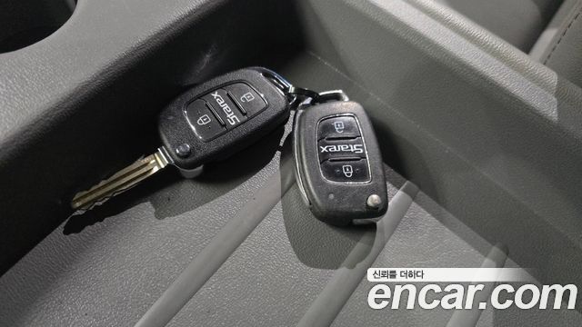 Hyundai Starex 2021 — photo 28